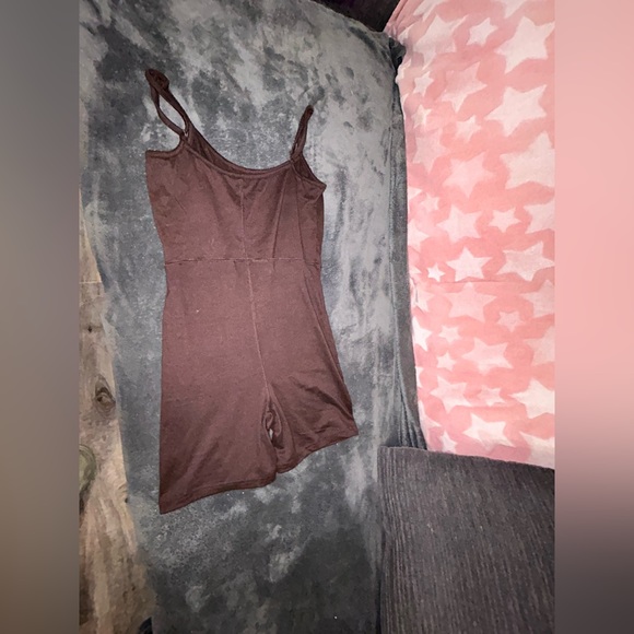 BASIC BODYCON ROMPER - Picture 2 of 11